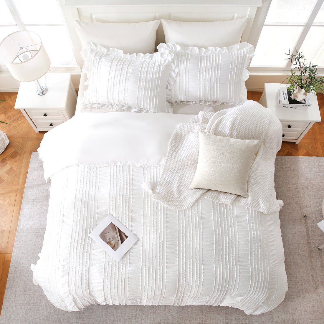 Ruffle Comforter Set – Soft Seersucker Textured Bedding with Elegant Farmhouse Boho Style, Lightweight Quilt 3-Piece, King/Queen Options