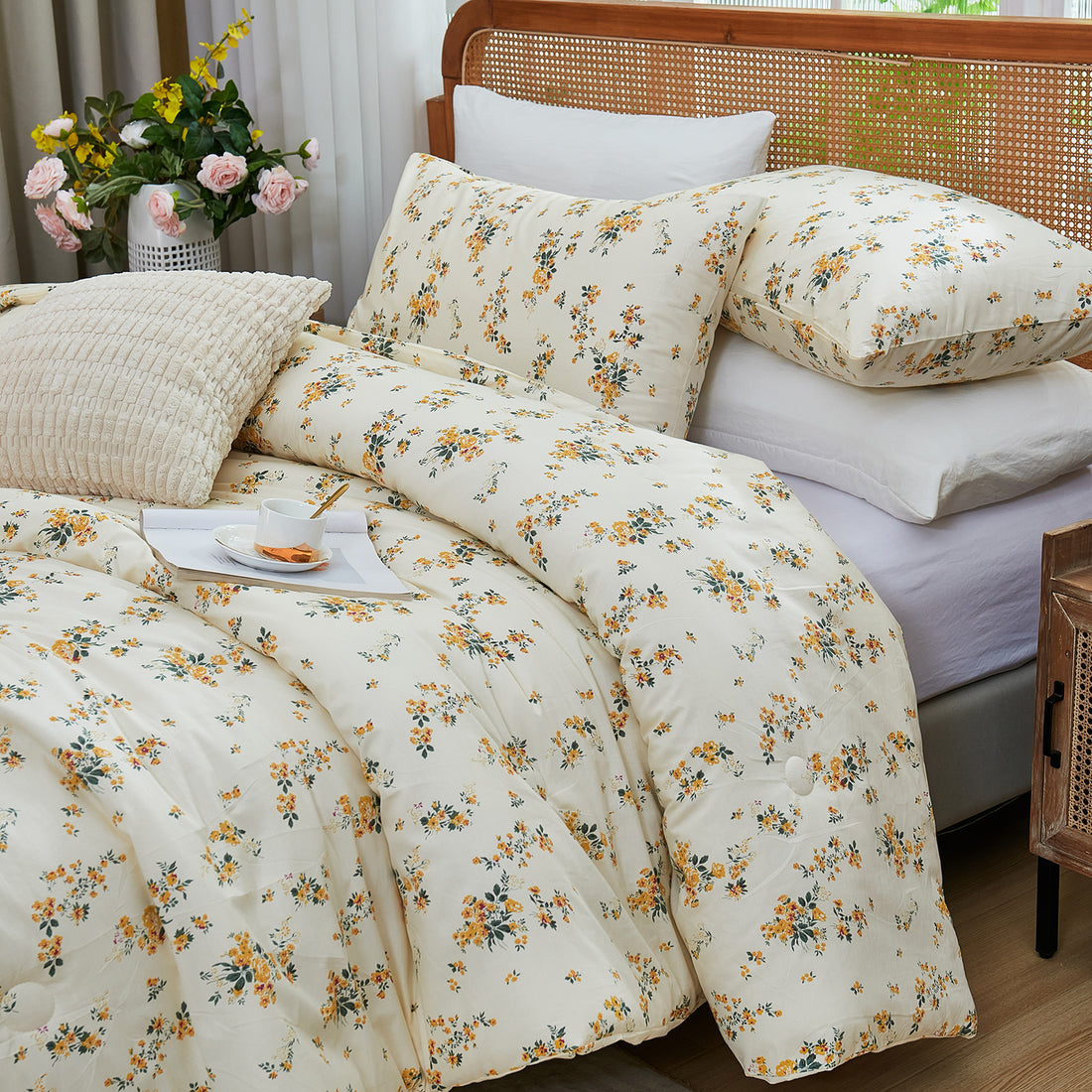 Floral Cotton Comforter Set – 100% Cotton Bedding with Elegant Botanical Print, Soft Lightweight All Season Quilt, King/Queen