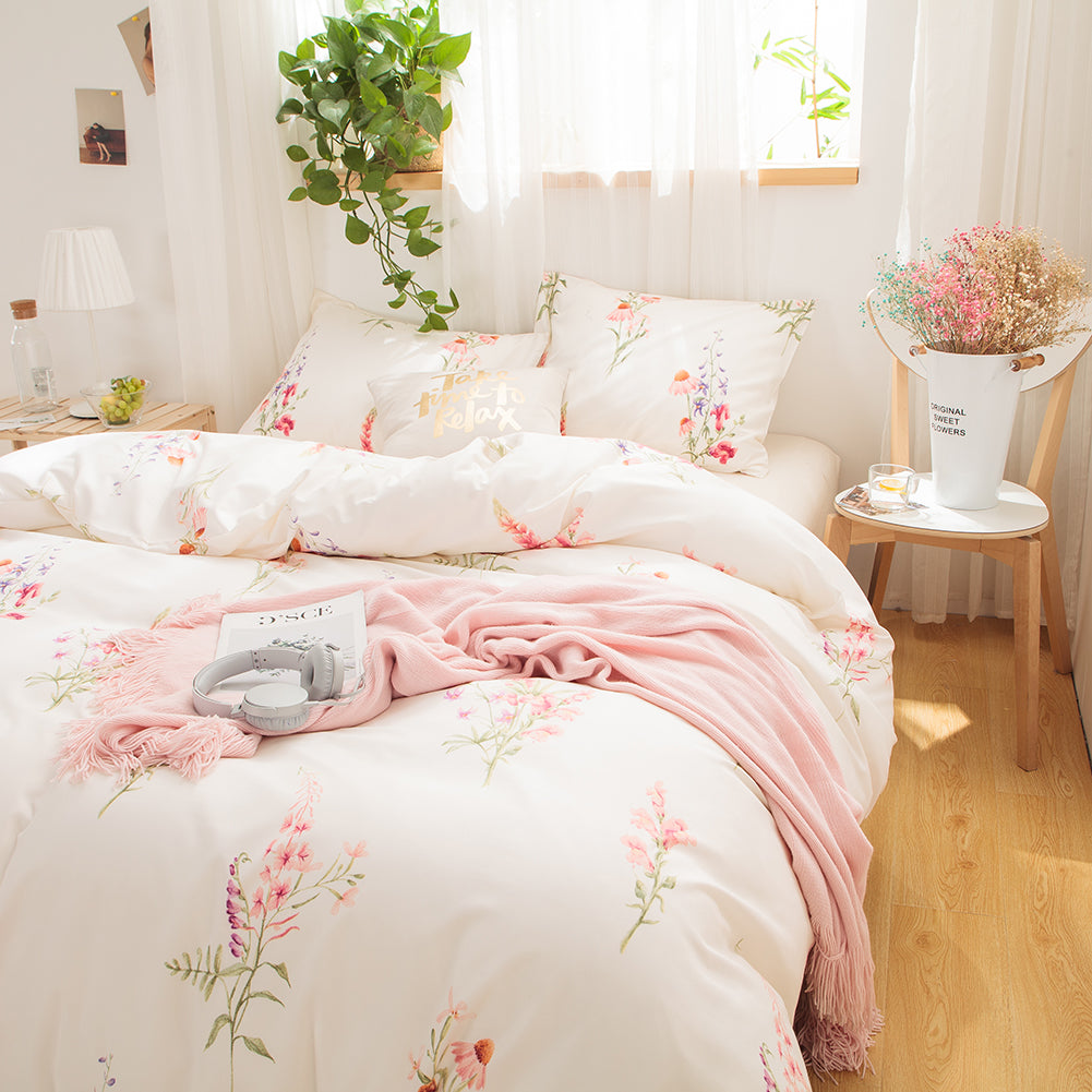 Botanical Floral Comforter Set – Pink & Lavender Flowers Printed Bedding, Soft Lightweight Pastoral Style Quilt with Pillowcases